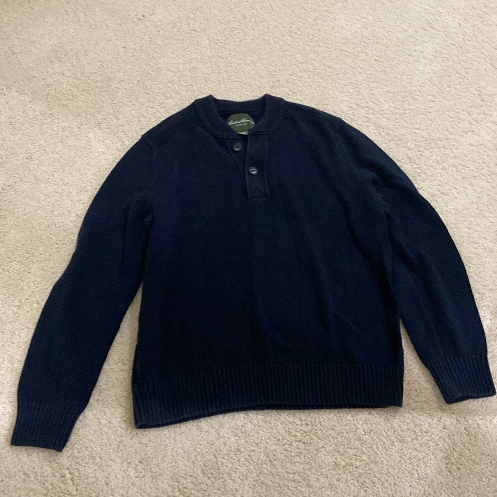 Like New Eddie Bauer Men’s Navy Sweater. XL